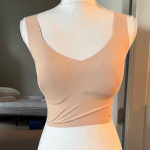 NWOT SKIMS Beige Seamless Bralette Top